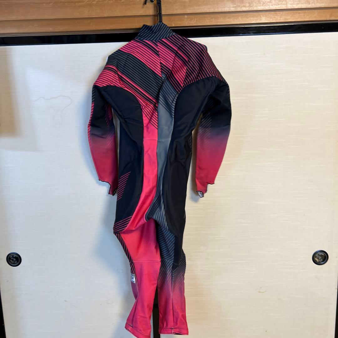 K*4様 最終値下げ　DESCENTE スキーウェア 男性用 ストライプ ブラッ