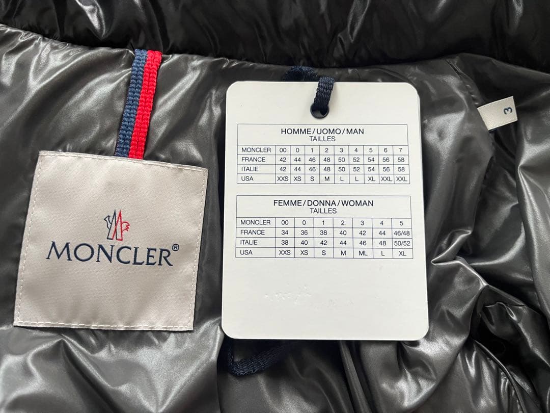 モンクレールMONCLER ダウンジャケット