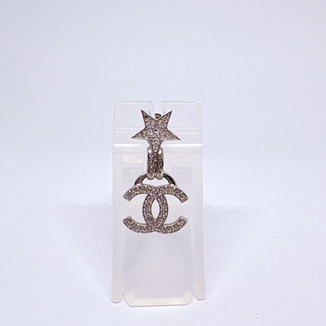 CHANEL 星 CCロゴ ピアス(片耳用)