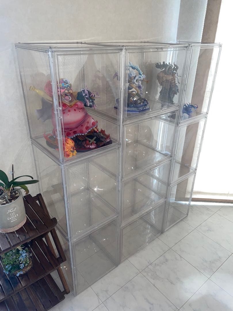 フィギュアケース　大型　4個