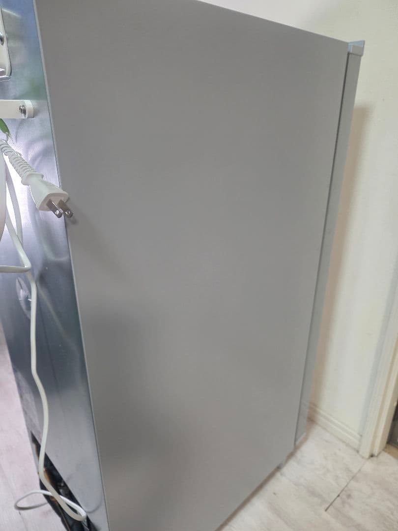 冷凍庫 業界最小　直冷式前開き冷凍庫 1ドア 右開きタイプ 50L