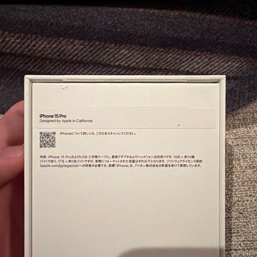 iPhone 15pro ブラックチタニウム　512GB SIMフリー