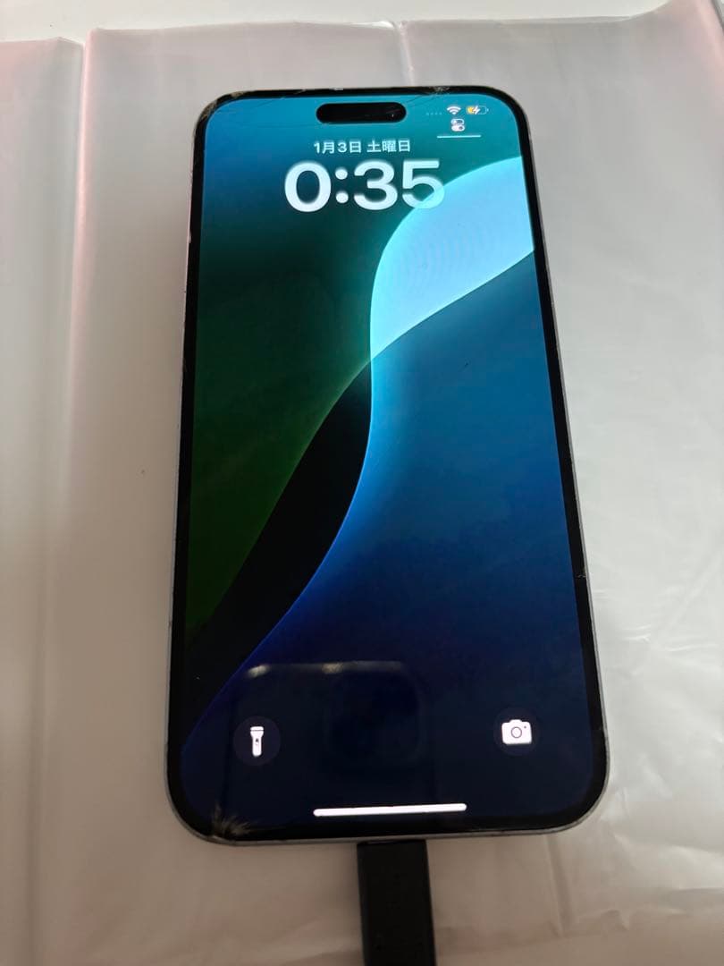 Apple iPhone 15プラス　ホワイト ジャンク　ひび割れあり