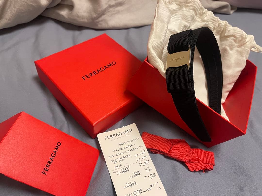 【新品・正規品】フェラガモ Ferragamo ヘアバンド ブラック 箱付き