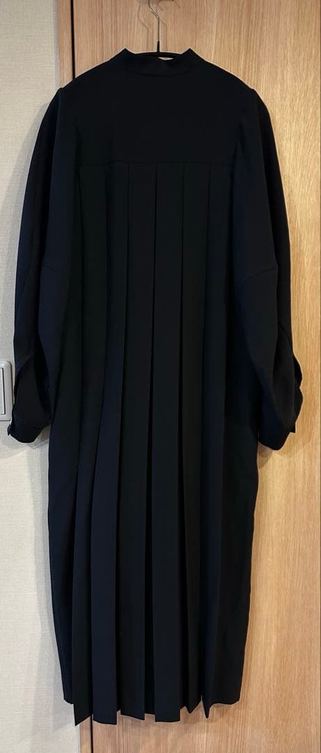 美品ENFOLD BACK-PLEATS DRESS