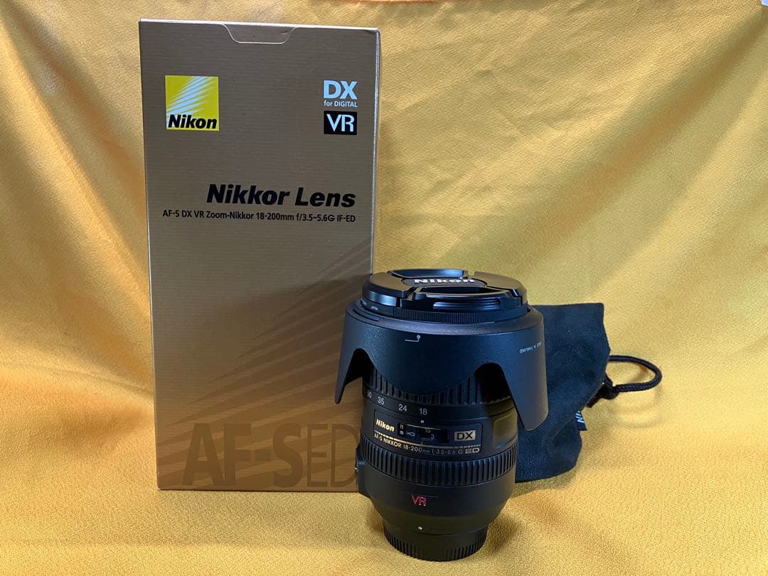 ダースー　AF-S DX VR Nikkor ED 18-200mm