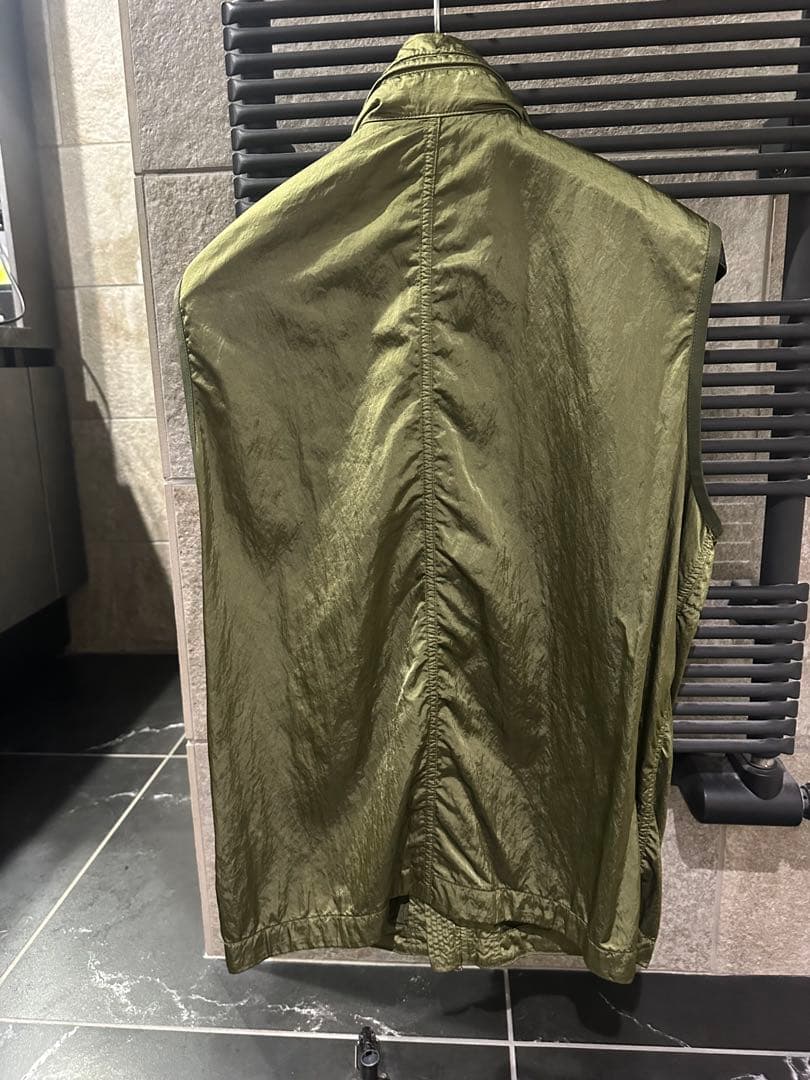 マ*】様 ストーンアイランド　ベスト　Mサイズ　正規品