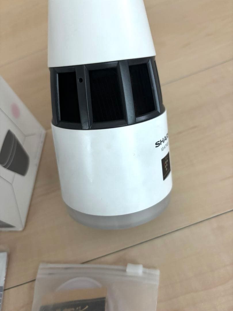 SHARP プラズマクラスターイオン発生機 箱、説明書付き。