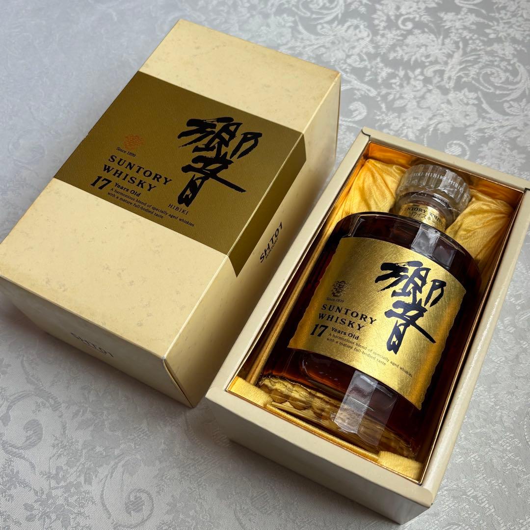 SUNTORY 響 17年 箱入りウイスキー