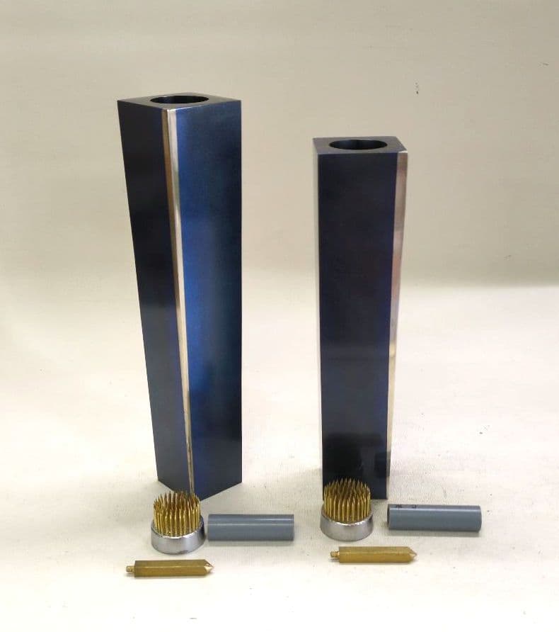 銅製花器　2個組　剣山付き　池坊好み　池坊花器