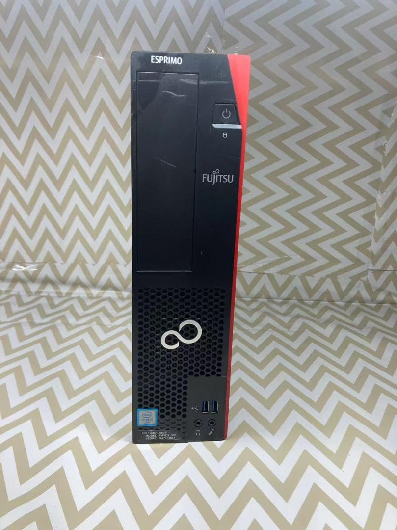 ESPRIMO D586 i5 第6世代 8GB 256GB　モニター別売り