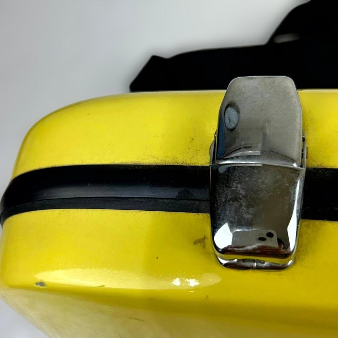 CCシャイニーケース　トランペットケース　イエロー　ストラップ付き　キズ有り