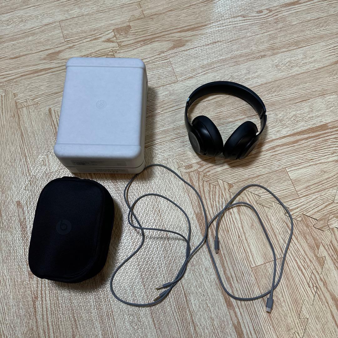 Beats studio Pro ワイヤレスヘッドホン ケース付き