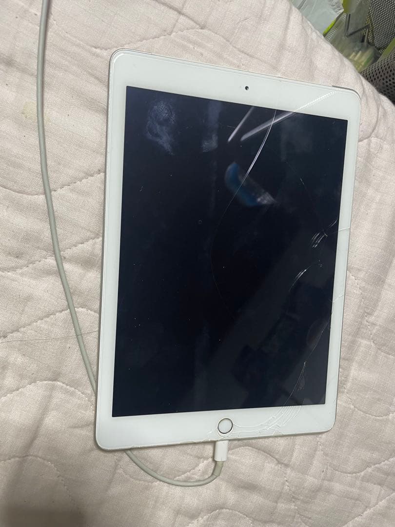 Apple iPad シルバー