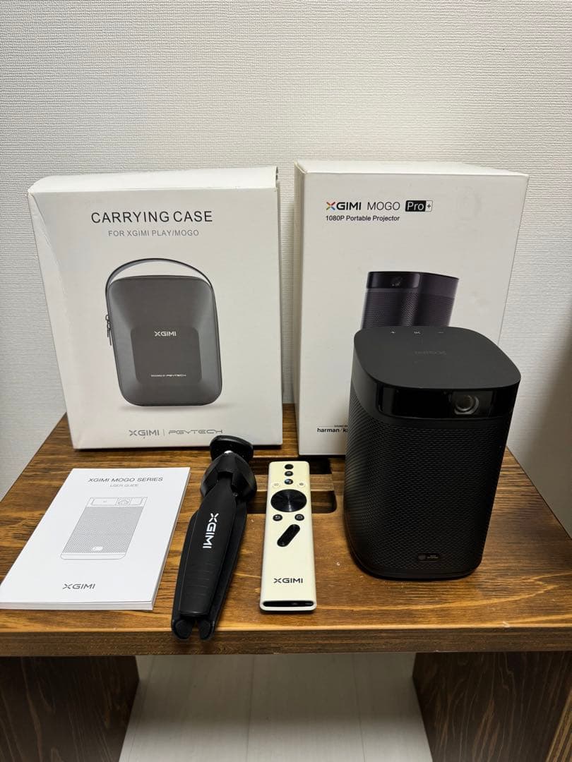 XGIMI MOGO PRO+ プロジェクター 新品ケース、三脚付き