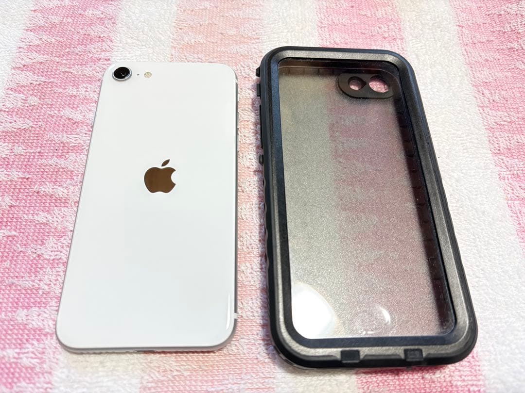 Apple iPhone SE (第2世代) ホワイト ケース付き 64GB