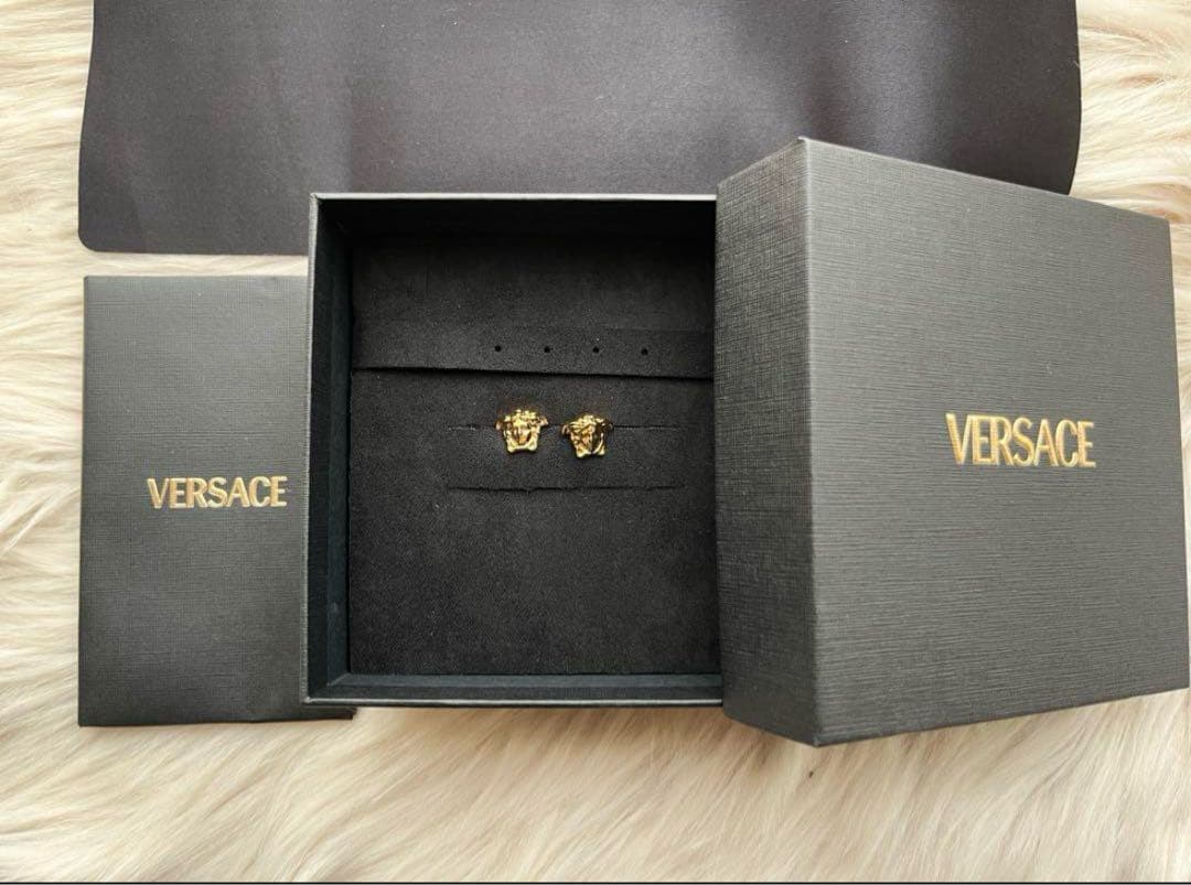 新品未使用 VERSACE ヴェルサーチ メデューサ スタッド ピアス ゴールド