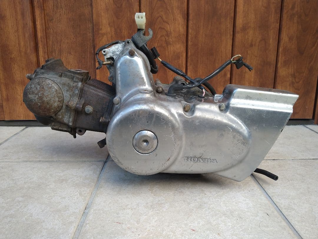 ホンダ　マグナ50　実働エンジン