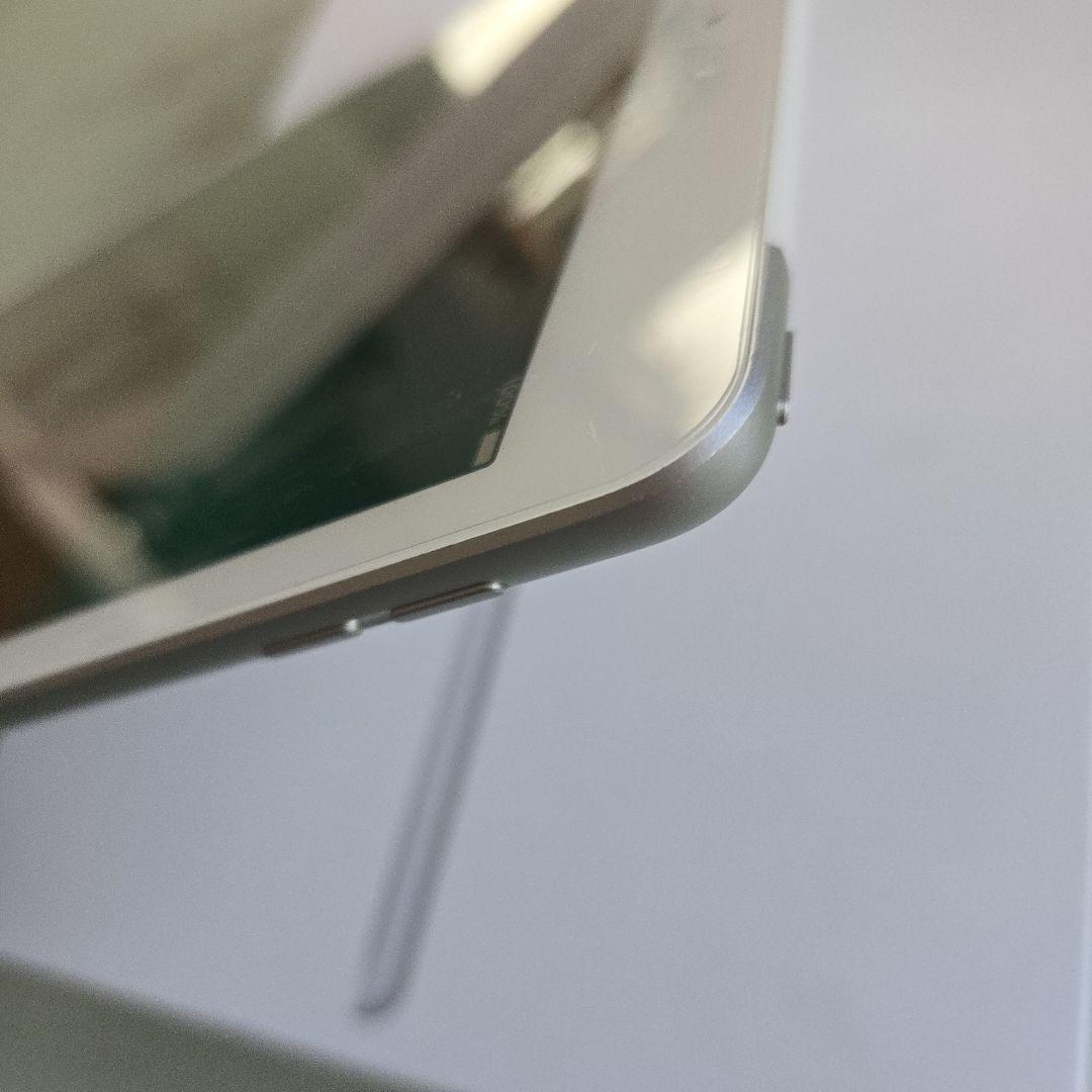 美品　iPad32GB 第7世代　シルバー　wifi+Cellular 箱付き