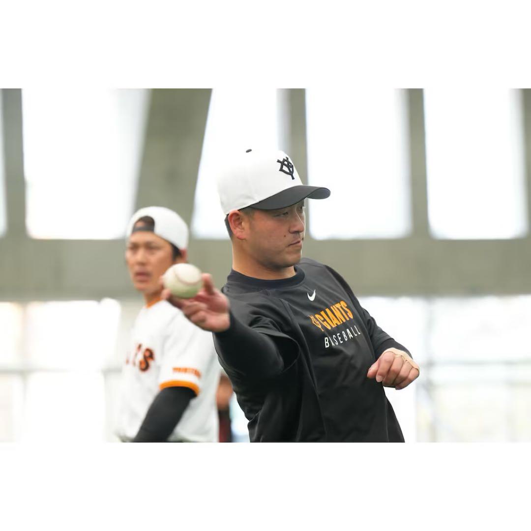 読売ジャイアンツNIKEプラクティスハイグレード Tシャツ