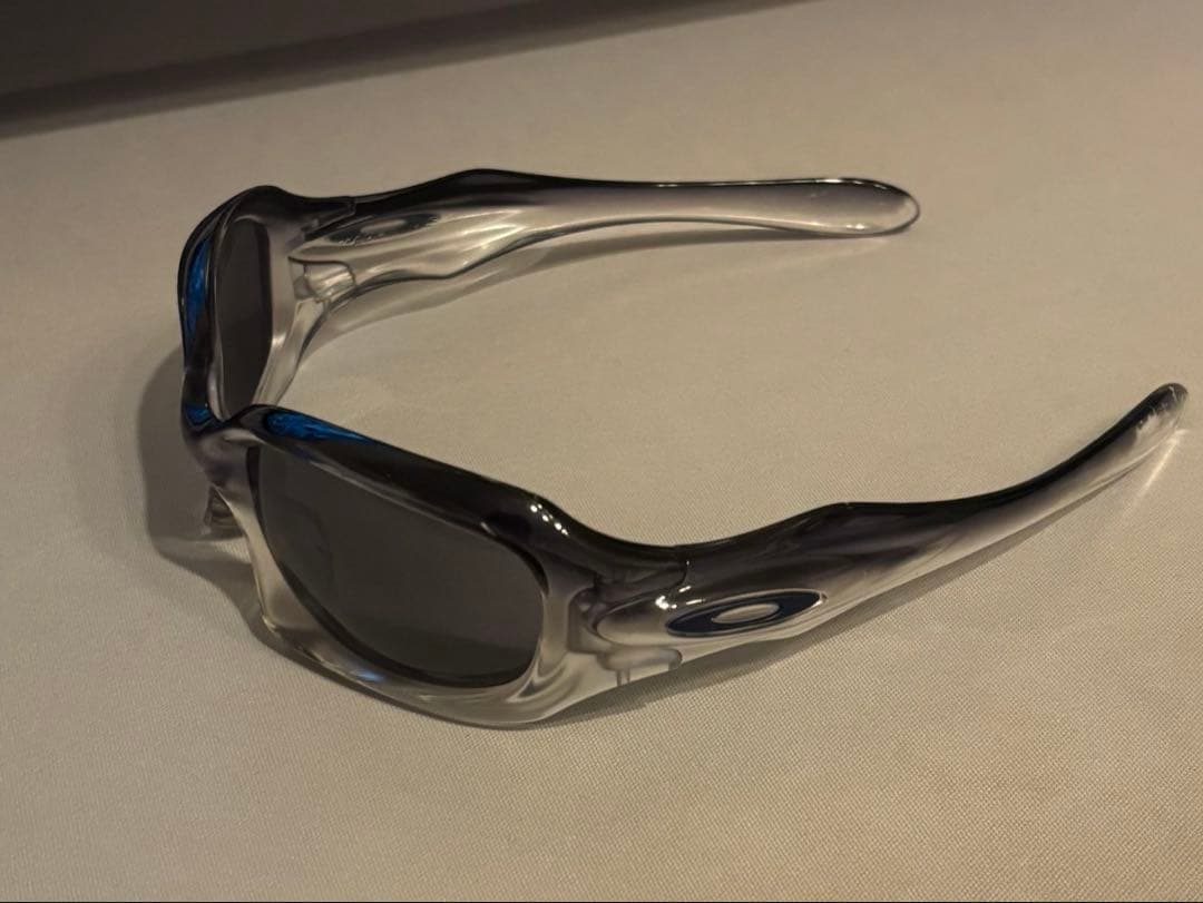 モンスタードグル　 クリア グラデーションフレーム