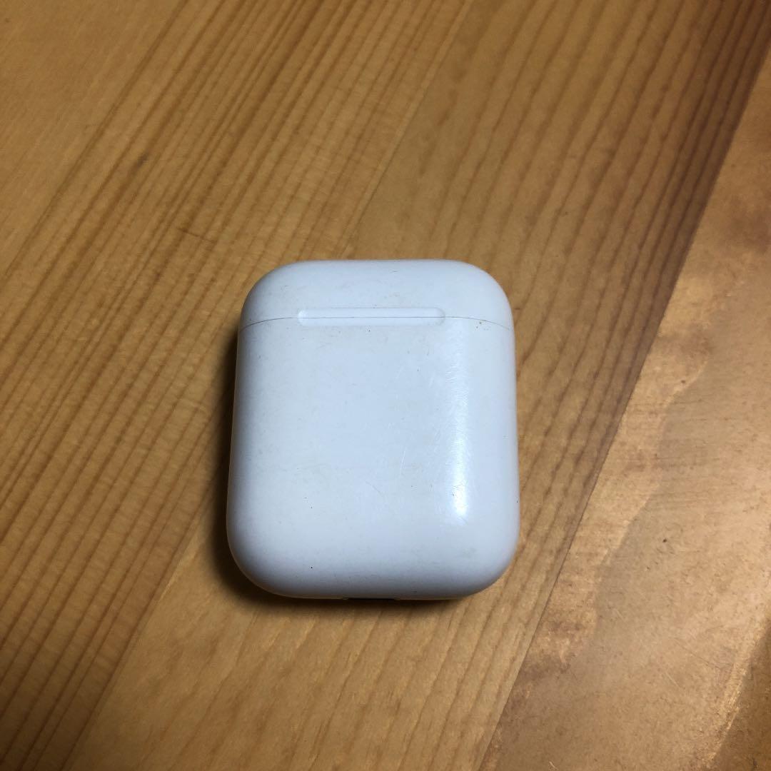 Apple AirPods 充電ケース