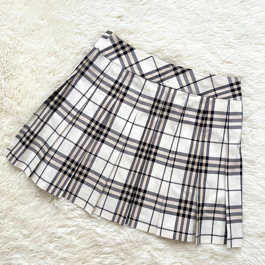 バーバリーブルーレーベル　ノバチェック　ボタン　プリーツ　ミニスカート　38