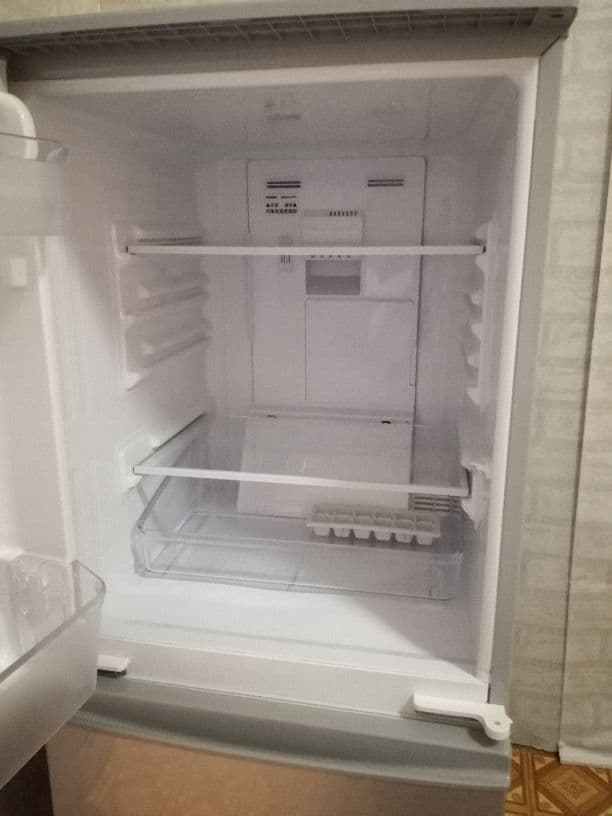 SHARP　冷蔵庫　2015  右開き　付け替えドア