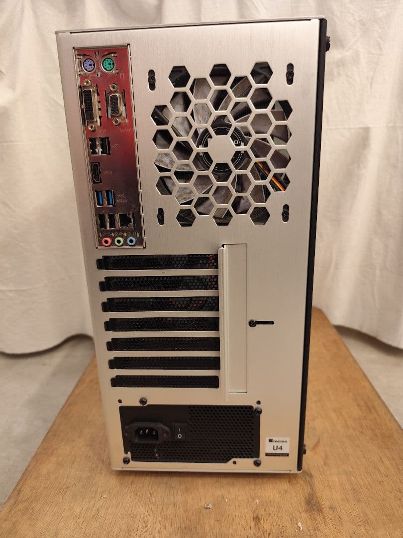 Windows11パソコン　I7-7700　メモリ32GB　SSD250gb