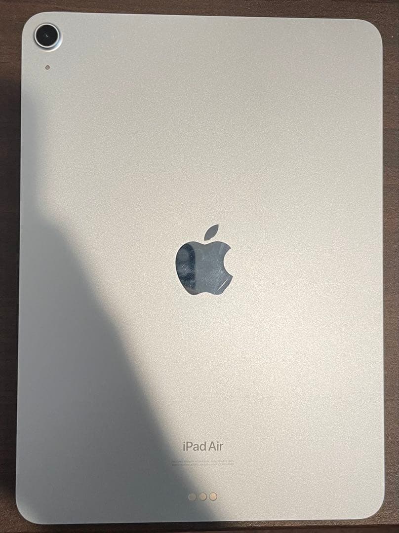 Apple iPad Air シルバー　 11インチ 本体第６世代