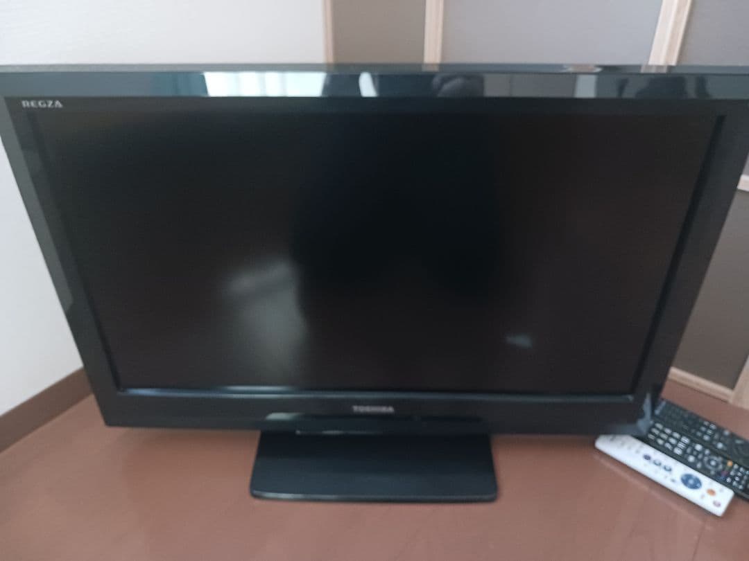 TOSHIBA REGZA テレビ リモコン2つ付き　32インチ