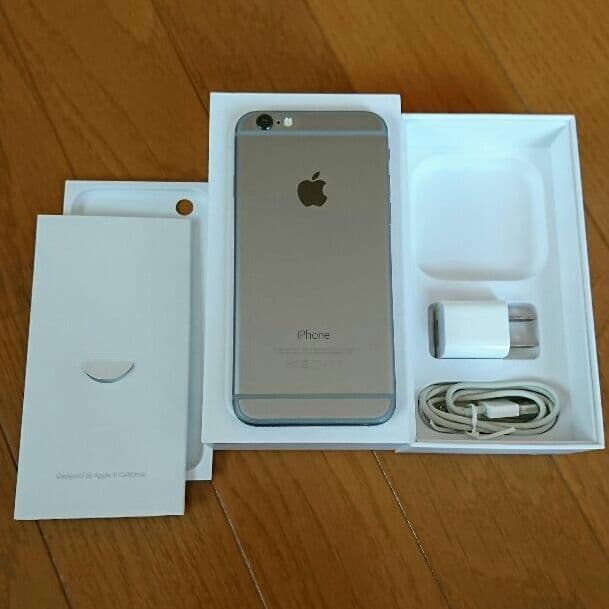 [美品]iPhone６ 本体 64GB シルバー au 完済済み