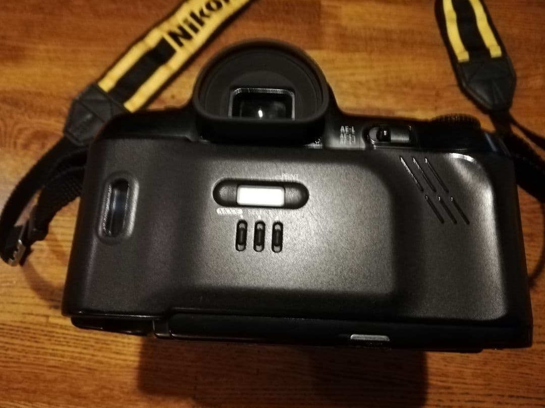 【ジャンク】Nikon  F - 601  QUARTZ  DATE