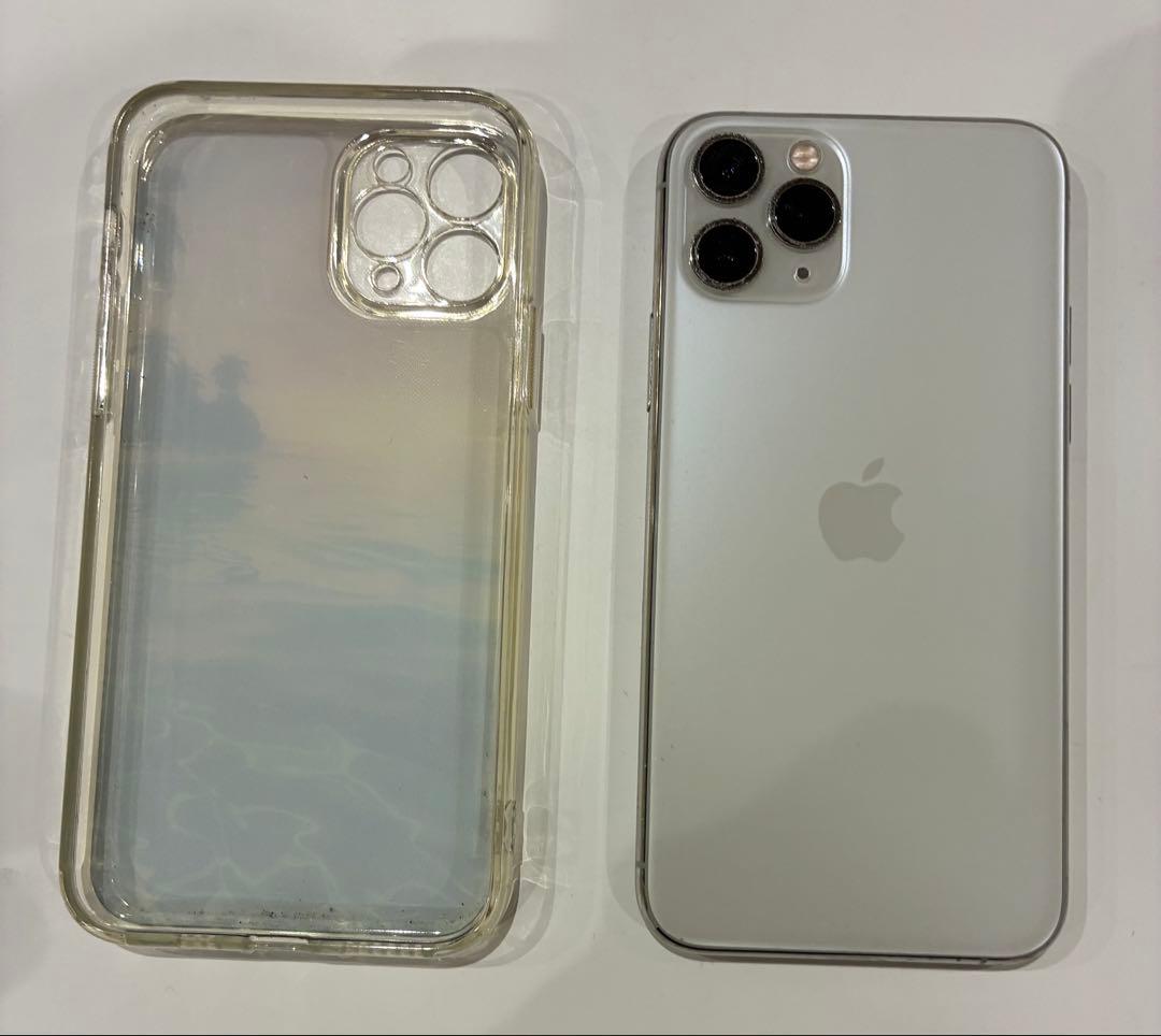 Apple iPhone 11 Pro シルバー ケース付き
