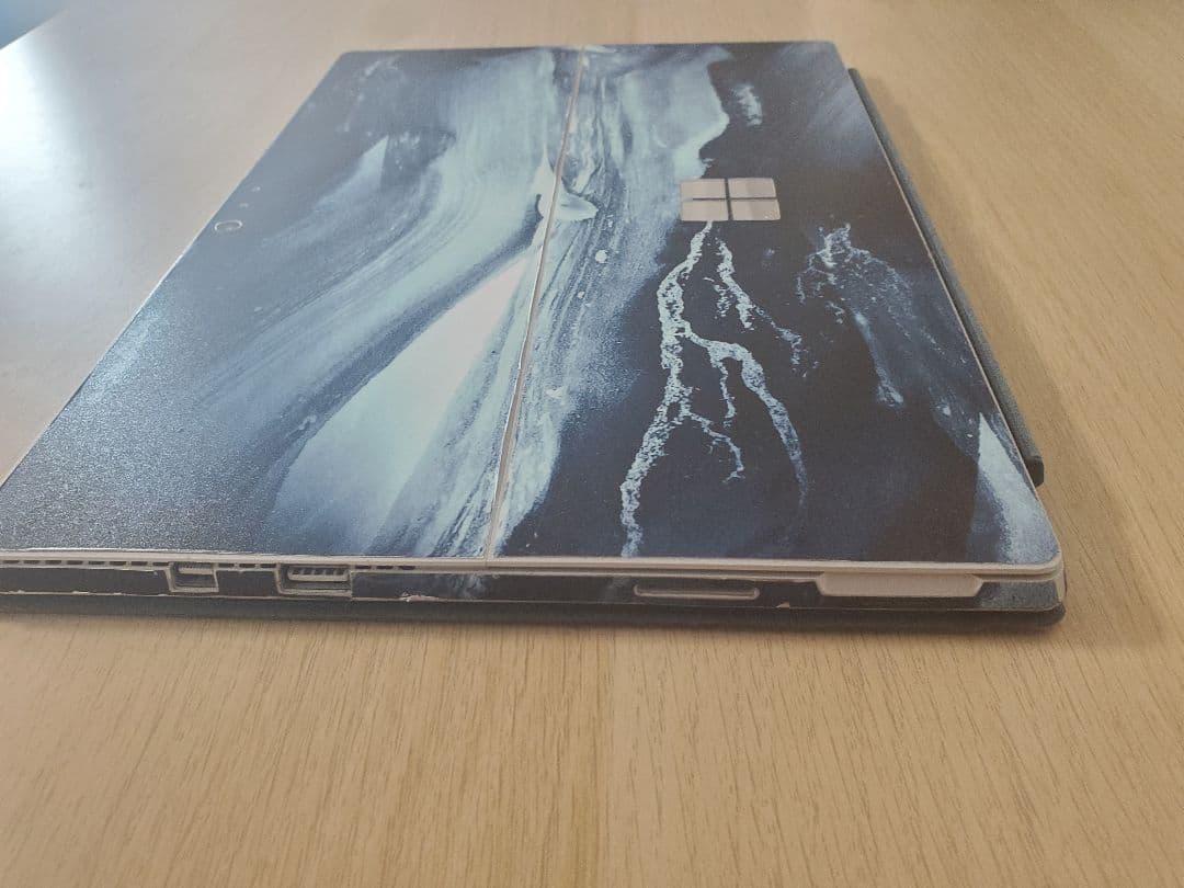 Surface Pro4 [Corei7 ／16GB／SSD256GB]