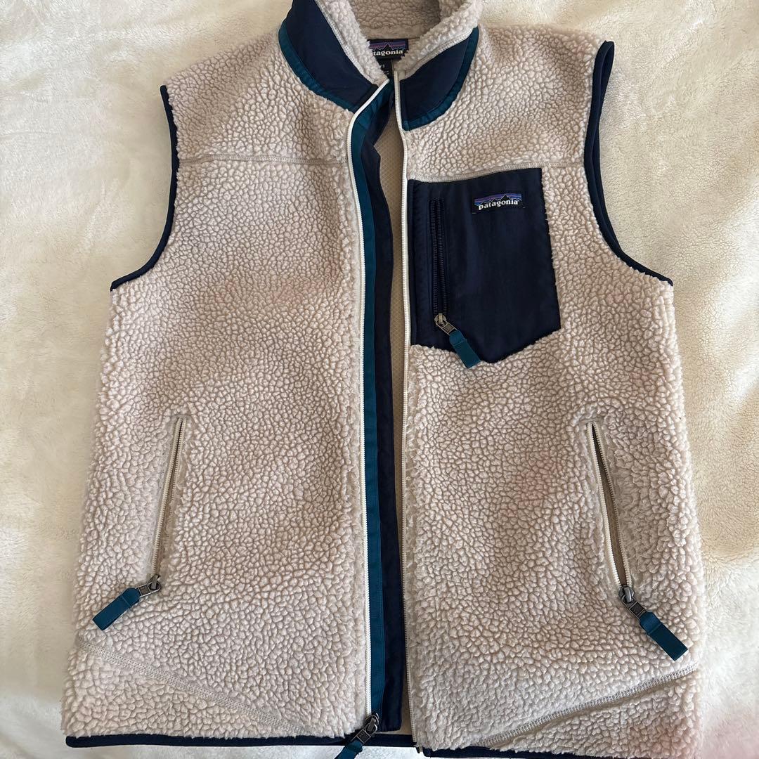 patagonia フリースベスト アイボリー/ネイビー