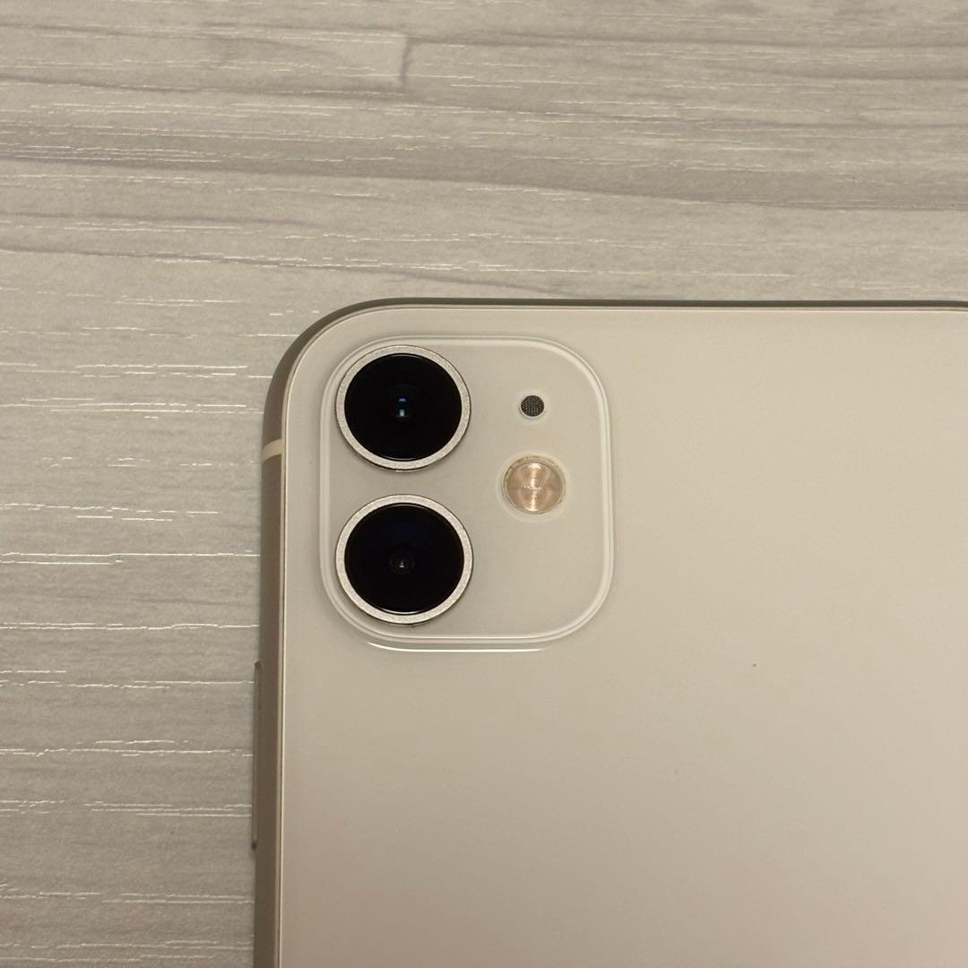 iPhone11 128GB ホワイト 画面ヒビあり 中古品