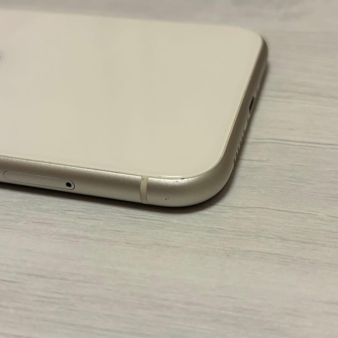iPhone11 128GB ホワイト 画面ヒビあり 中古品
