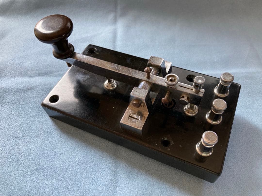 【激レア　骨董品】手動電鍵ニ型　モールス信号器（旧陸海空共通仕様）
