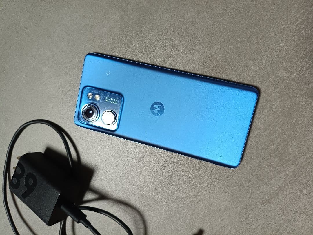 motorola edge 40　スマートフォン　エクスペディア　iPhone