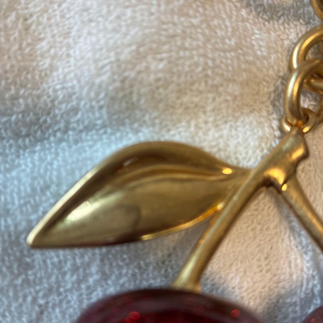 新品　コーチcoach チェリー バッグ チャーム　箱付き　税・送料込