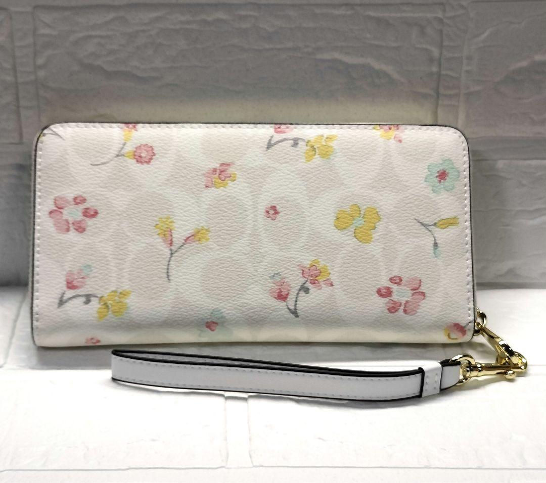 COACH フラワーデザイン 長財布 ギフト プレゼント 誕生日 記念日