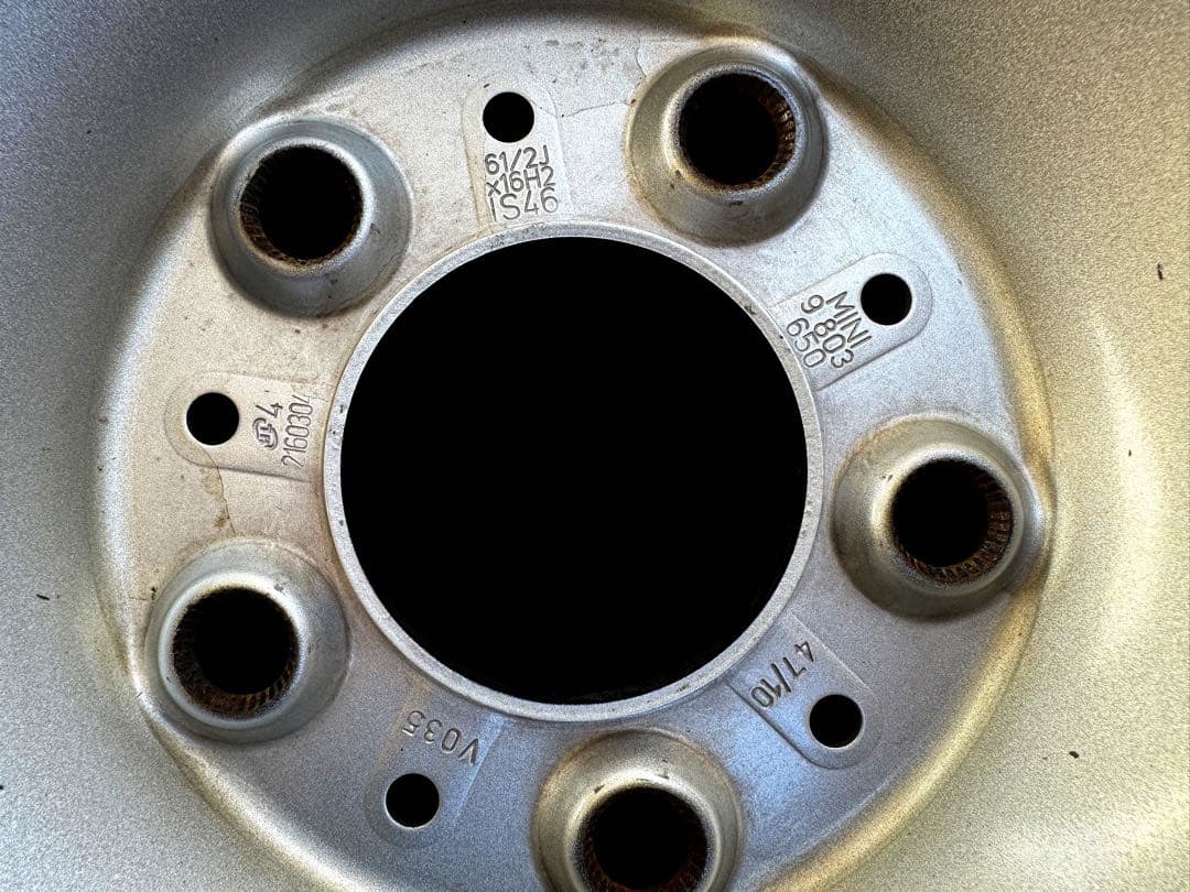 R60 ミニ クロスオーバー 16インチ 純正スチールホイール + スタッドレス