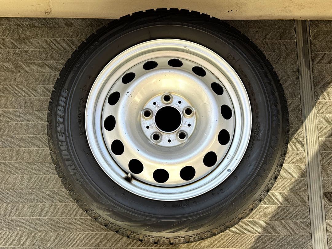 R60 ミニ クロスオーバー 16インチ 純正スチールホイール + スタッドレス