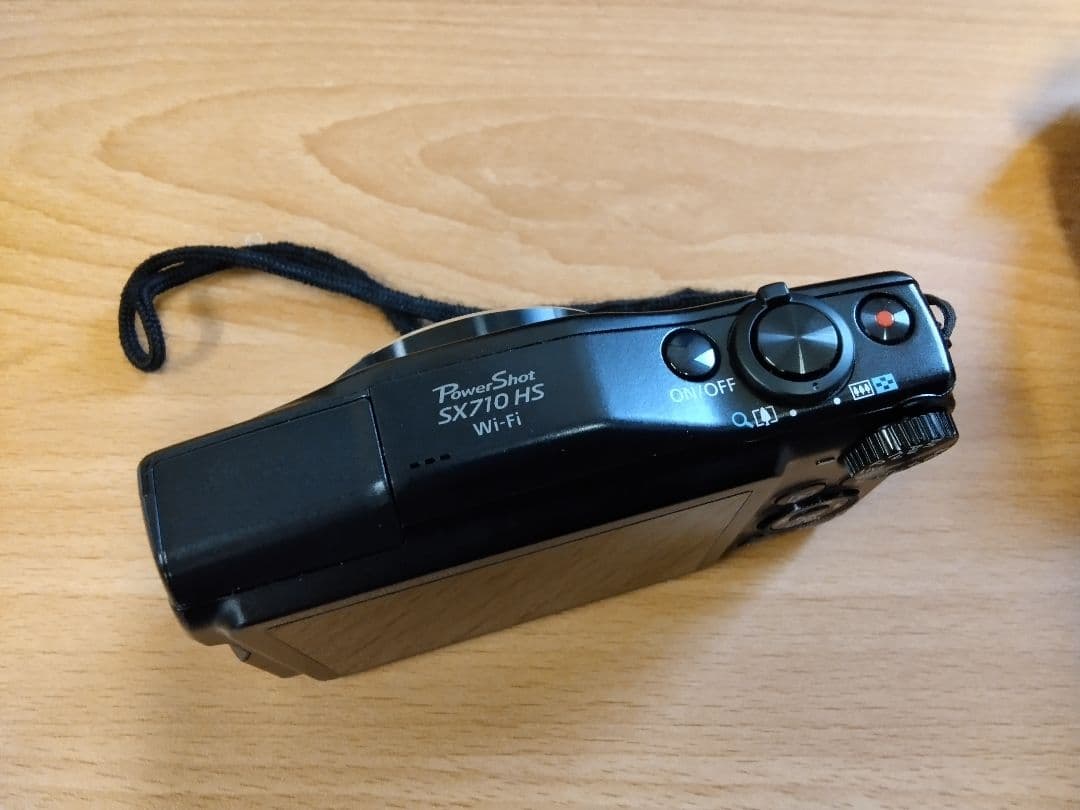 (送料無料鹿児島発)ジャンク品 Canon デジタルカメラ SX710HS