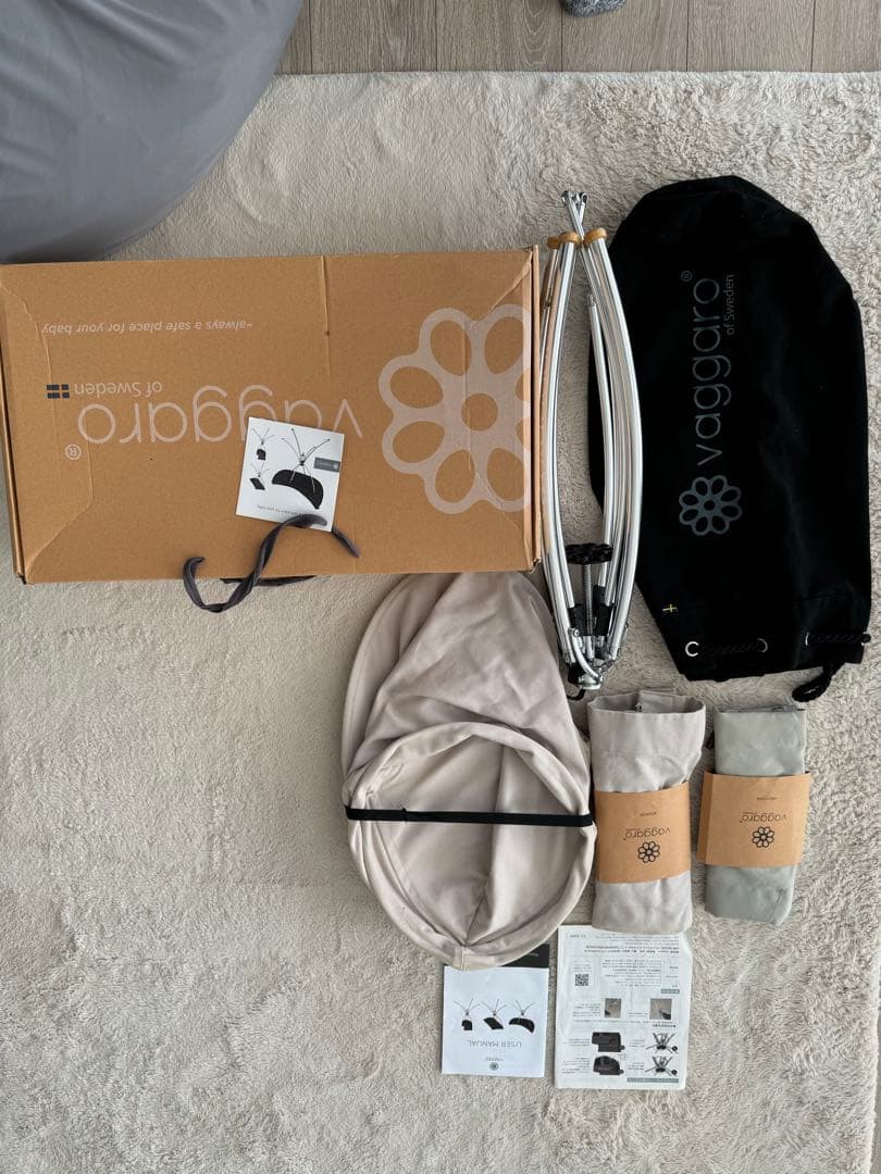 a　Vaggaro ベビーチェア ベージュ 収納バッグ付き