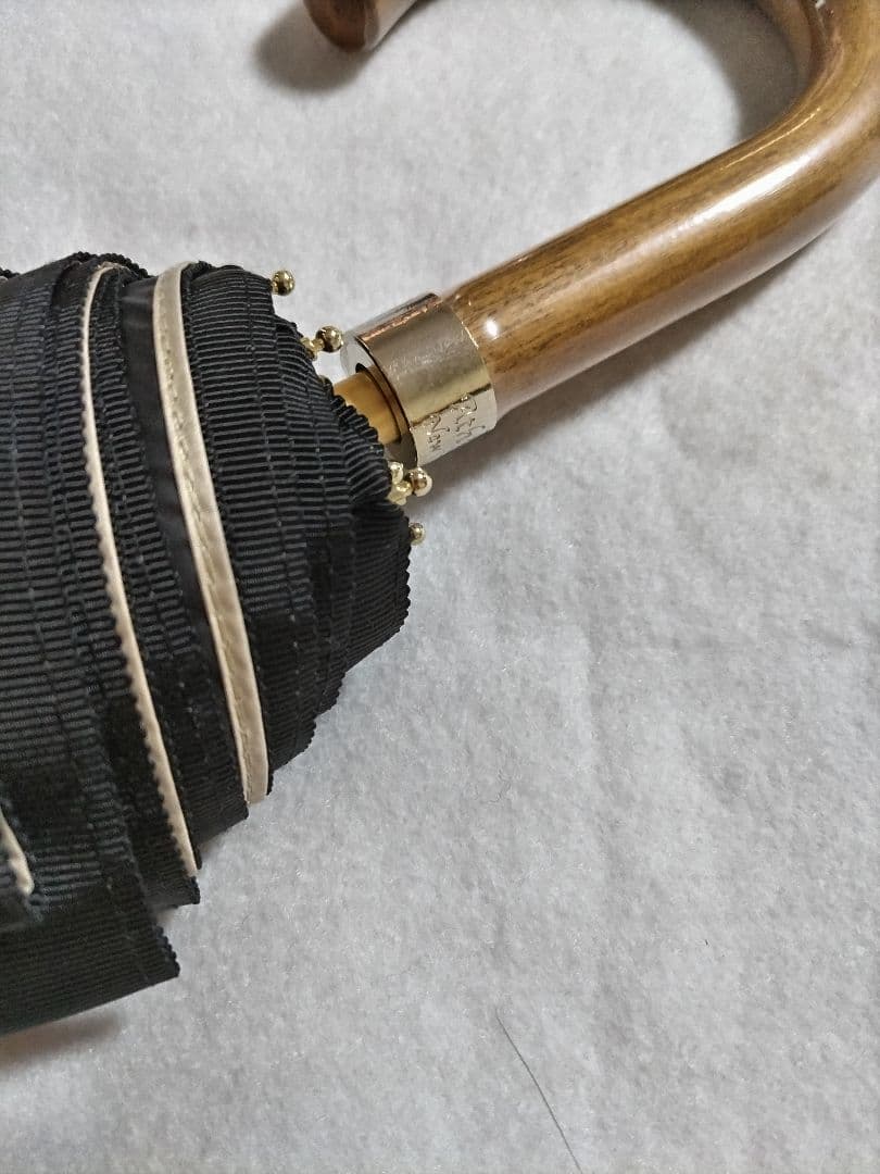 新品　アシーナニューヨーク 折りたたみ傘 晴雨兼用 ベージュ/黒