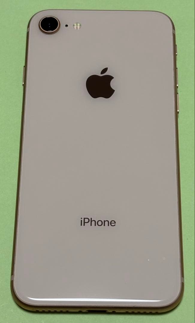 スマートフォン本体 Apple iPhone 8