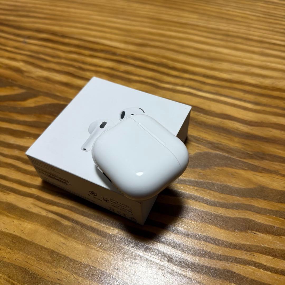 ゆ*様 【保証2026年8月12日迄】Airpods 4 ANC ノイズキャンセ
