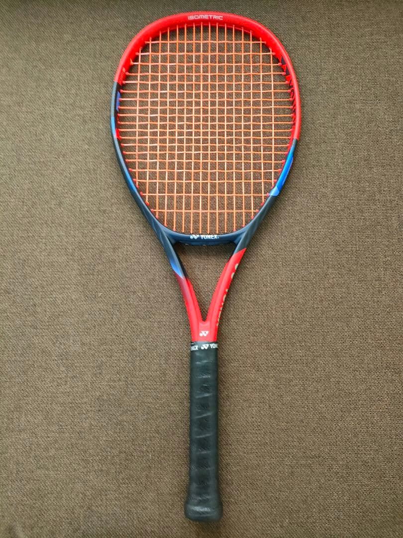 値下げ　2023年現行版 ヨネックス　VCORE100L G2　スカ-レット赤